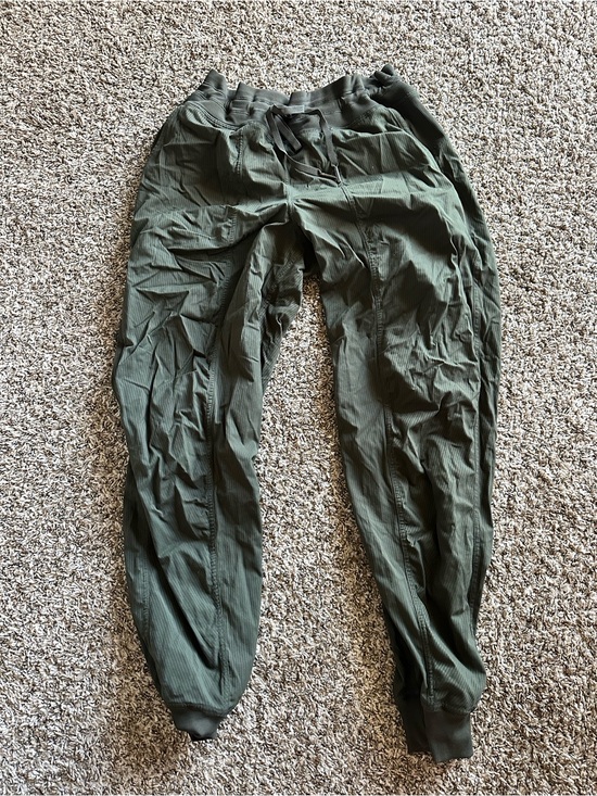 lululemon athletica Pants - lululemon athletica Olive Green Ankle-Length Jogger Pants